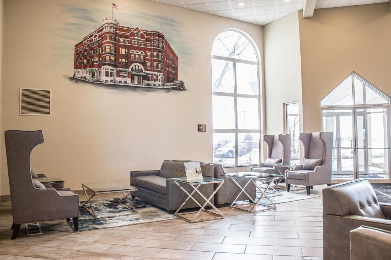 Cobblestone Suites - Oshkosh Exterior photo