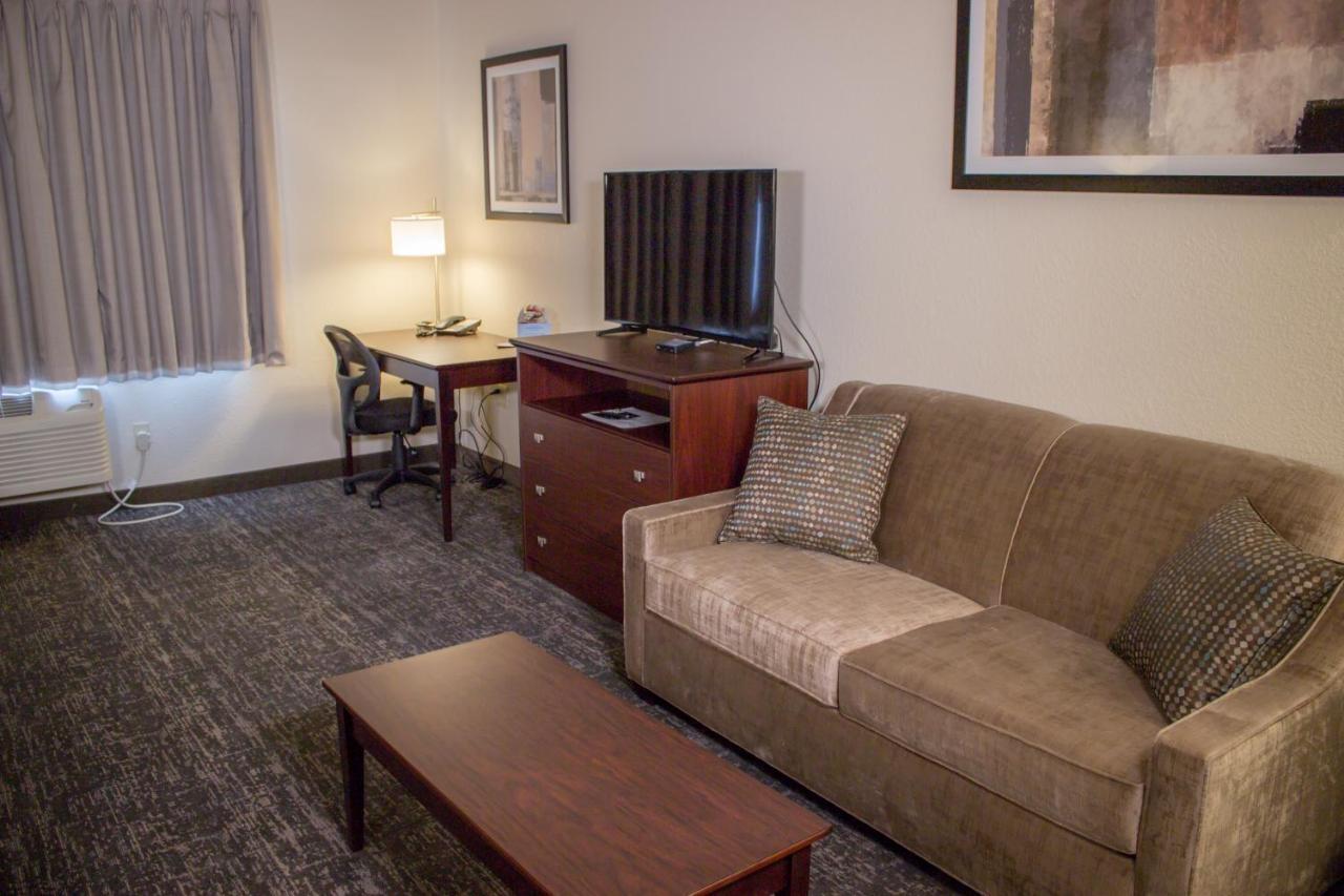Cobblestone Suites - Oshkosh Exterior photo